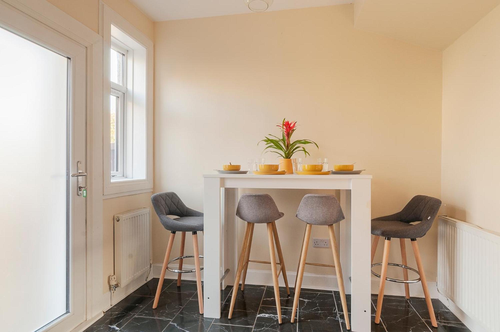 אדינבורו 2 Bed Property, Sleeps 5, Free Parking, Near City Centre מראה חיצוני תמונה